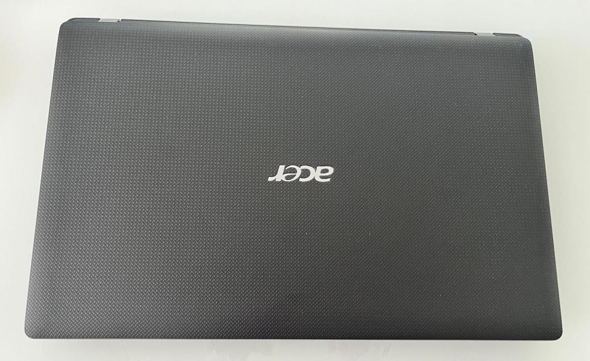 Acer S742G